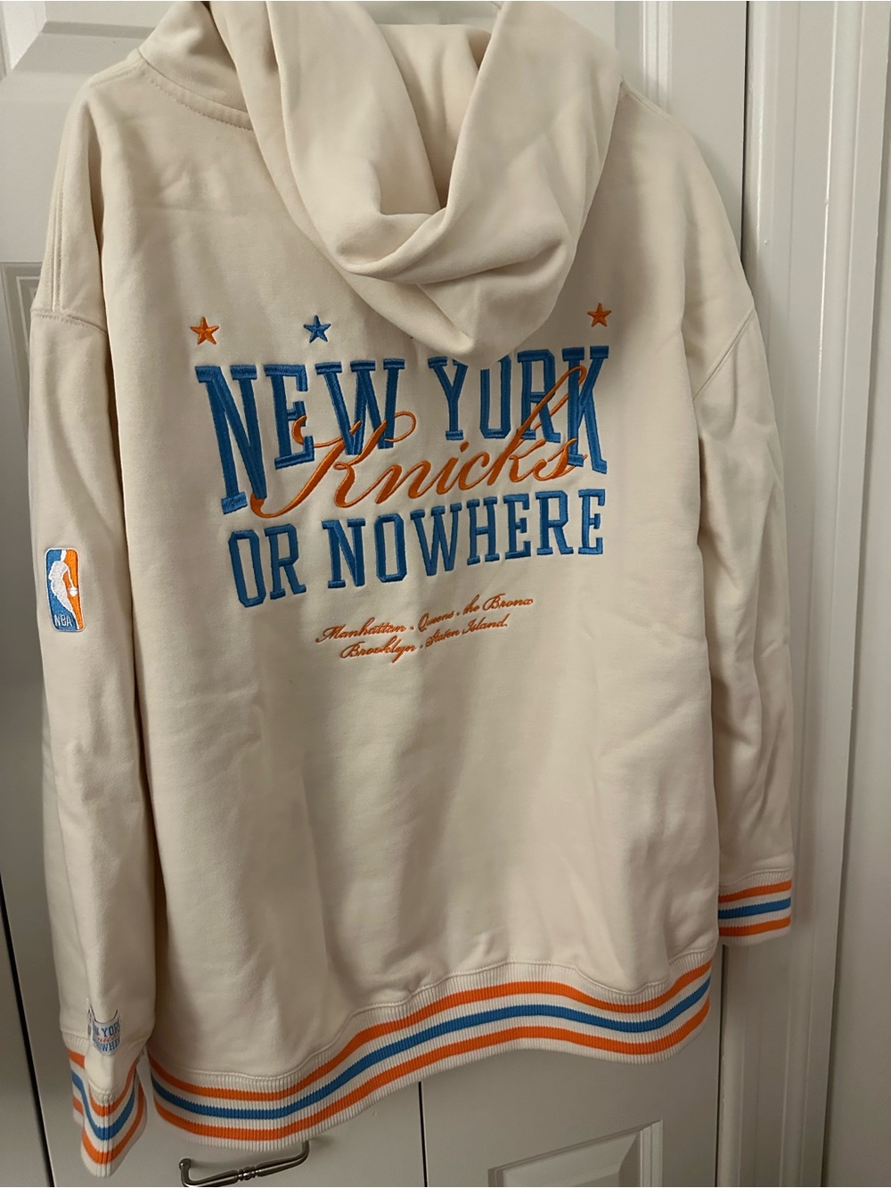 Rare find : New York Or Nowhere Knicks Cream zip  Hoodie
